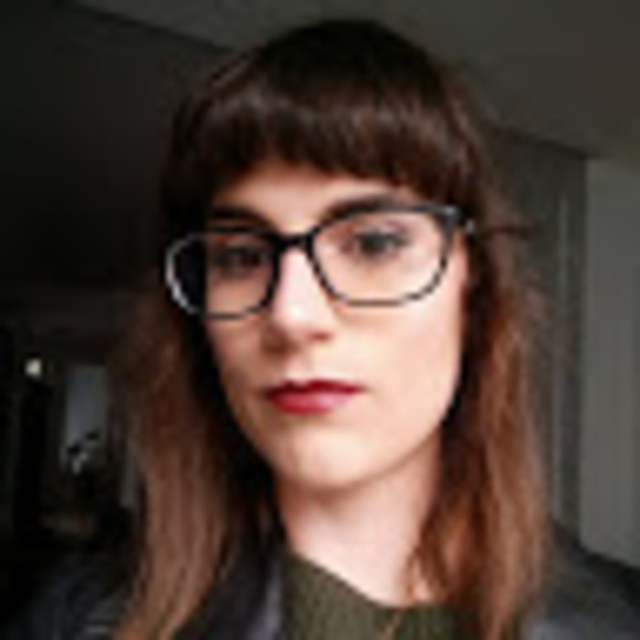 Meet your Posher, Alexandra - Picture 1 of 1